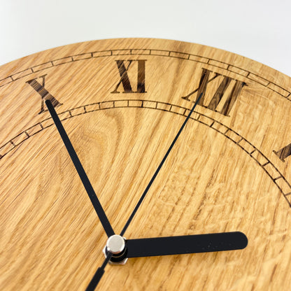 Holz-Wanduhr rund+eckig - Remus